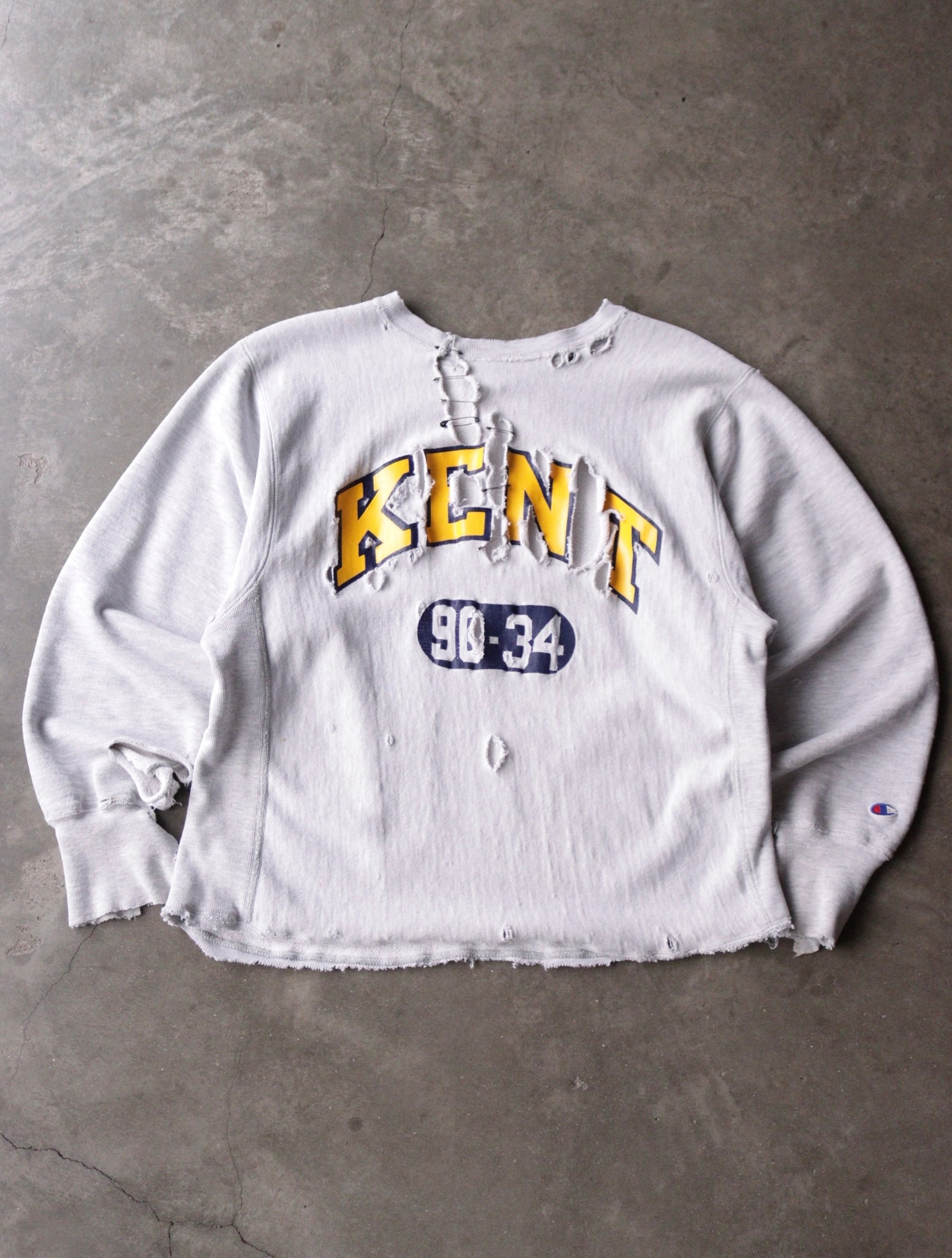 1980S CHAMPION THRASHED SWEATSHIRT – TWO FOLD