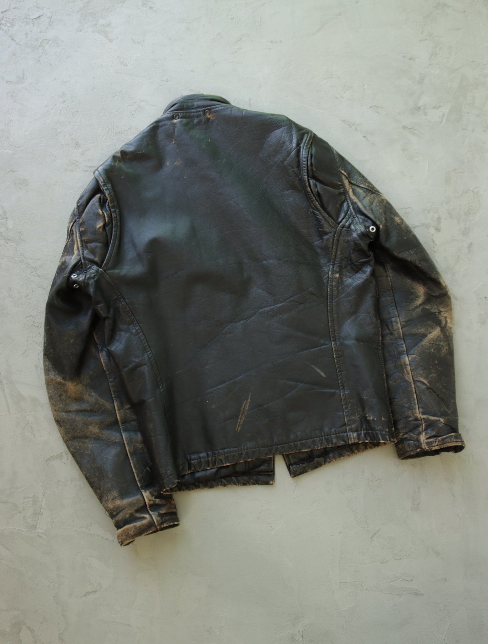 1950S DISTRESSED HORSEHIDE LEATHER CAFE RACER JACKET - TWO FOLD