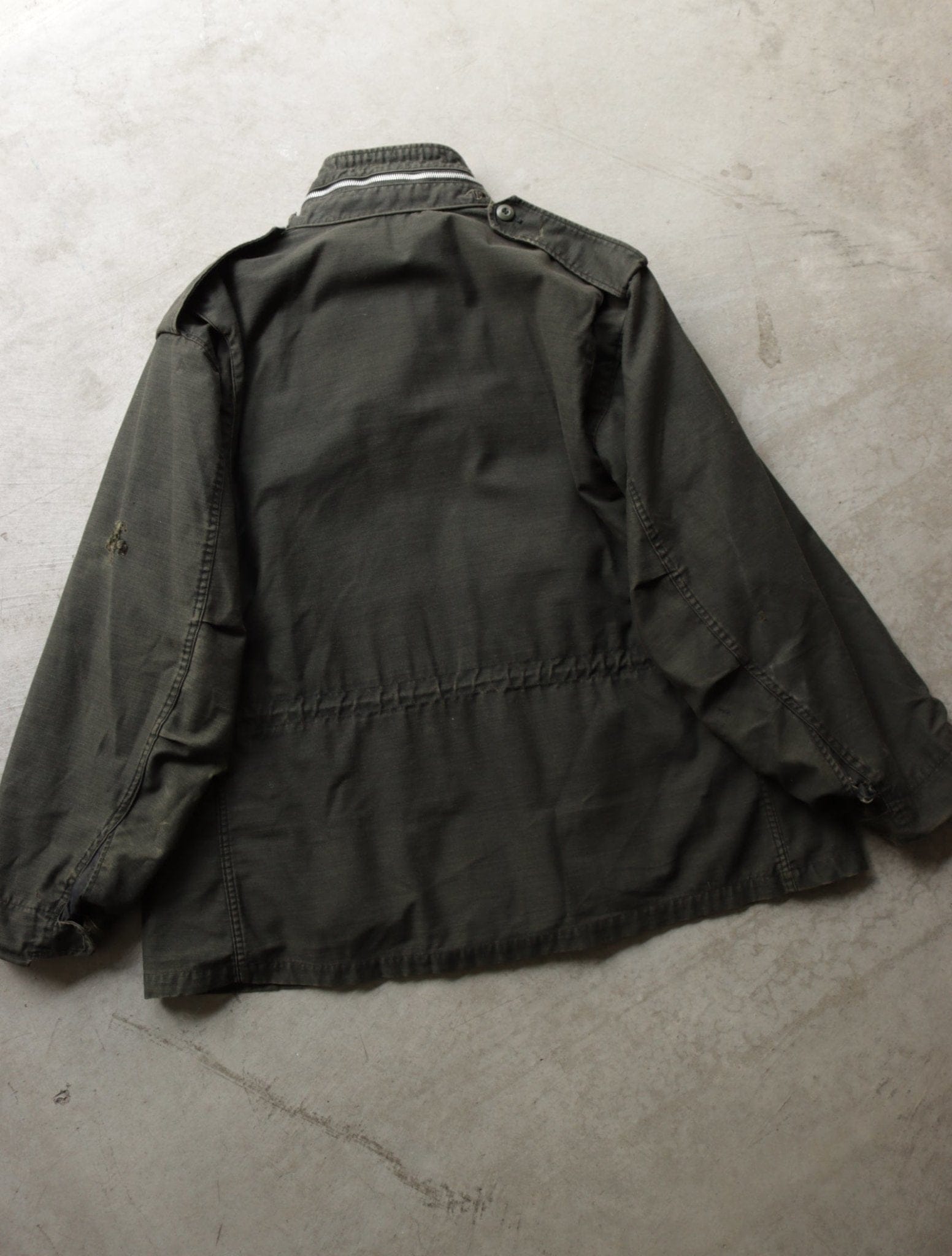 1960S BLACK GREEN OVERDYED M-65 MILITARY FIELD JACKET - TWO FOLD