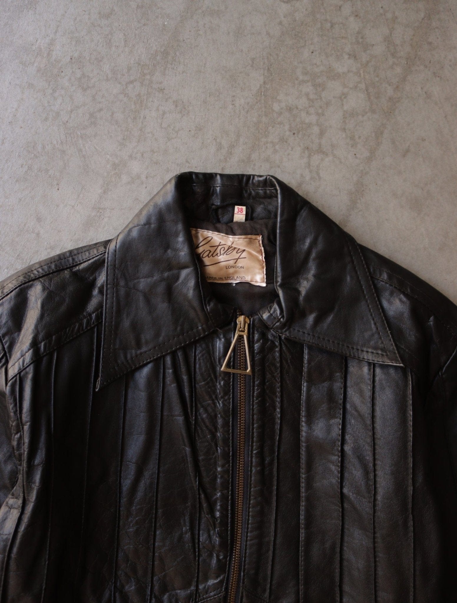 1970S TRIANGLE ZIP LEATHER CROP JACKET – TWO FOLD