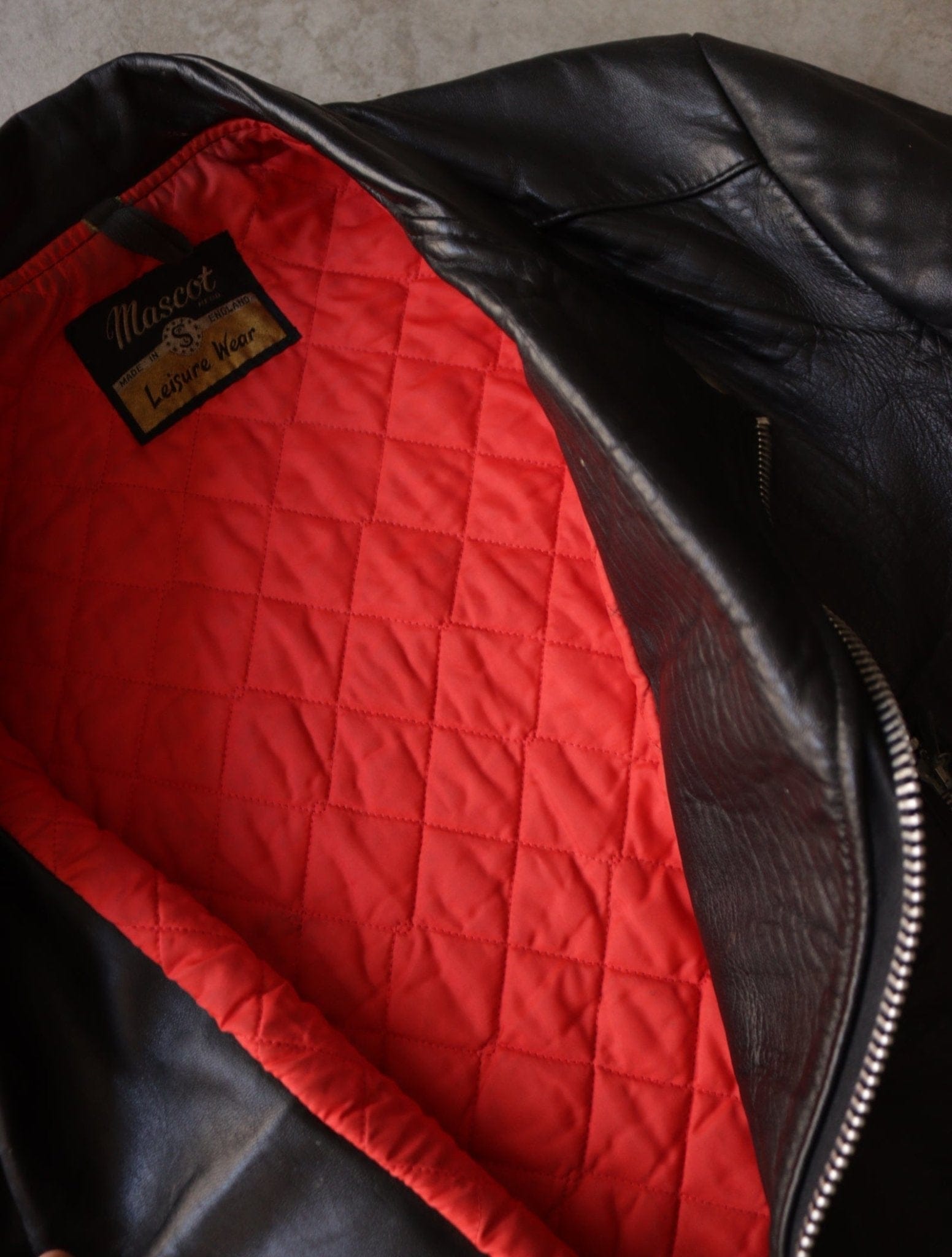 1980S RED LINED LEATHER BIKER JACKET - TWO FOLD