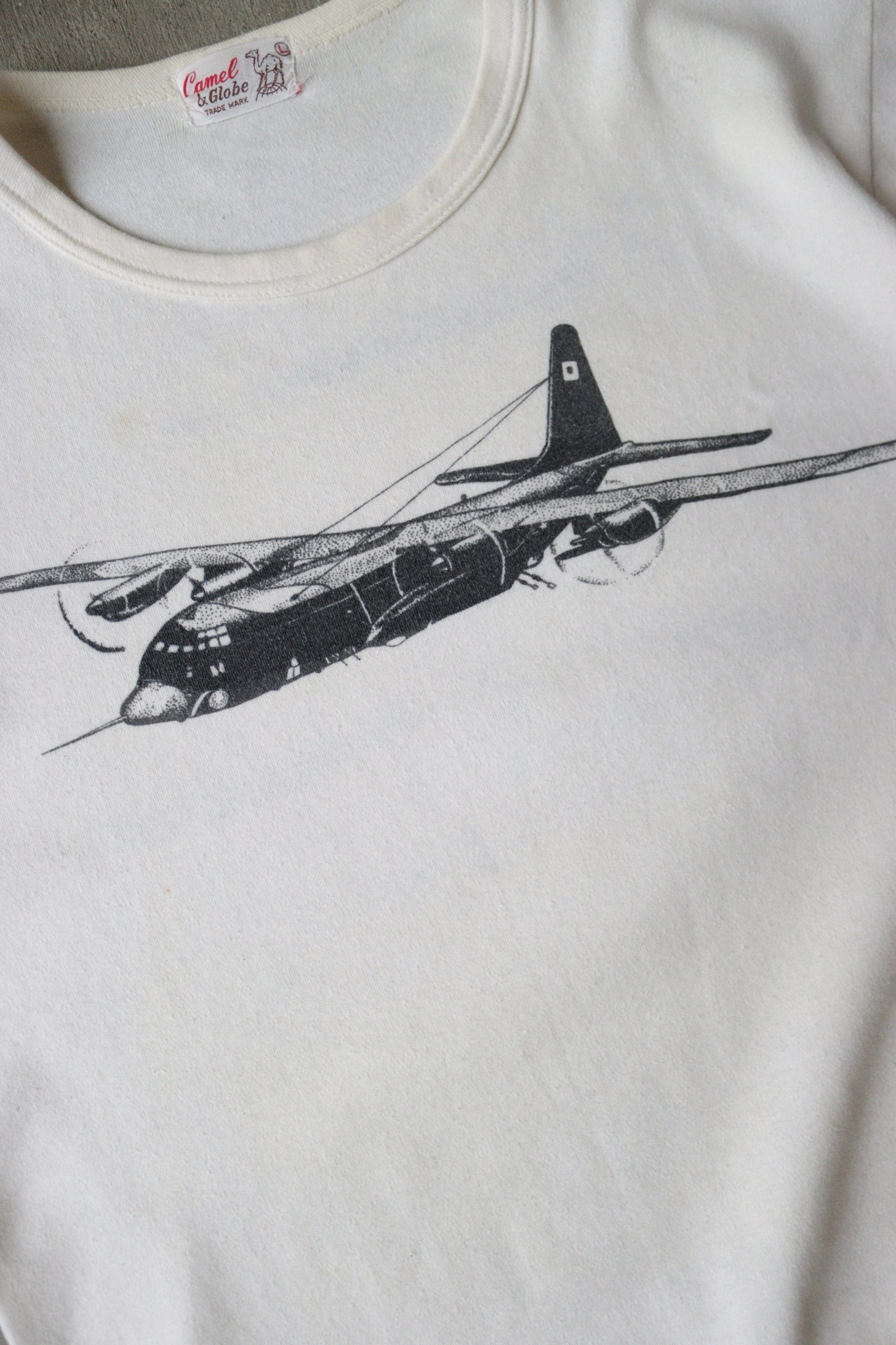 1970年代 USAF ベトナム戦争「スペクター」Tシャツ - M