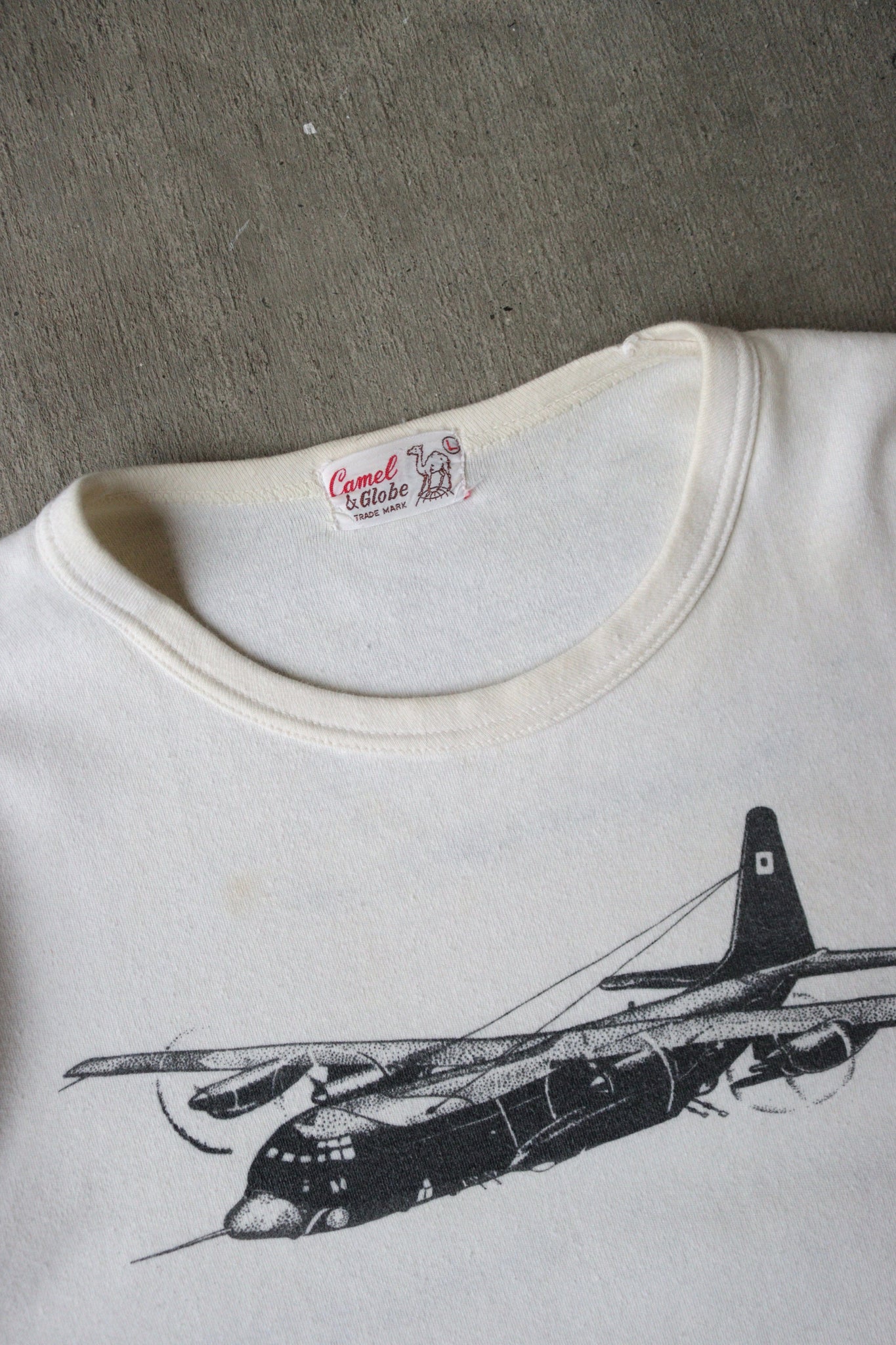 1970年代 USAF ベトナム戦争「スペクター」Tシャツ - M